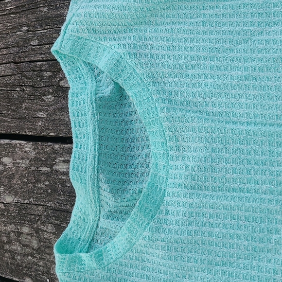 Top - Picture 4 of 4